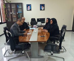 جلسه مشترک رئیس واحد بازرسی کانون البرز با رئیس و بازرسین اداره کل ثبت اسناد و املاک استان البرز