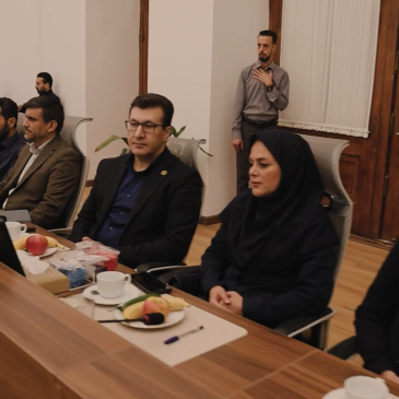 فیلم | تیزر مجمع عمومی دو روزه شورای عالی کانون های سردفتری در روزهای ۲۶ و ۲۷ شهریورماه/حضور ريیس کانون سردفتران و دفتریاران استان البرز در این مجمع