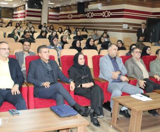 جلسه پرسش و پاسخ حقوقی و تریبون آزاد صنفی در سالن اجتماعات کانون سردفتران و دفتریاران استان البرز برگزار شد