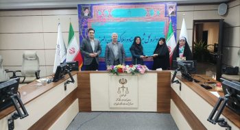 تجلیل ریاست کانون سردفتران و دفتریاران استان البرز و مدیرکل ثبت اسناد و املاک استان البرز از حافظان قرآن