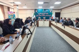 برگزاری جلسه شورای اداری ثبت اسناد و املاک استان البرز با حضور ریاست سازمان ثبت اسناد و املاک کشور | تشکر و قدردانی ریاست سازمان ثبت از رئیس کانون سردفتران و دفتریاران استان البرز( سرکار خانم دکتر جعفرزاده)به‌دلیل همراهی، پیگیری‌های مؤثر و تعامل سازنده با دستگاه ثبتی