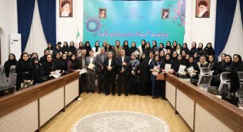 به مناسبت ولادت حضرت فاطمه و روز زن از بانوان منتخب سردفتر سراسر کشور در سازمان ثبت اسناد و املاک کشور تقدیر شد | حضور رئیس کانون سردفتران و دفتریاران استان البرز به همراه مسئول کمیسیون بانوان کانون البرز در این مراسم