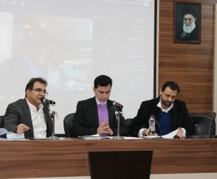 نو آوری در برگزاری نشست ها | کانون البرز نشست پرسش و پاسخ حقوقی را  برای نخستین بار بصورت حضوری و آنلاین برگزار نمود