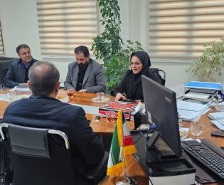 برگزاری جلسه مشترک اداره ثبت و کانون البرز با اداره پست استان در خصوص بررسی و رفع مشکلات دفاتر اسناد رسمی در تعامل با پست