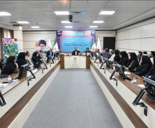 برگزاری جلسه مشترک مدیر کل بازرسی سازمان ،مدیر کل ثبت استان و رئیس کانون سردفتران و دفتریاران استان البرز با مدیر عامل شرکت صاپست در خصوص مشکلات سامانه صاپست